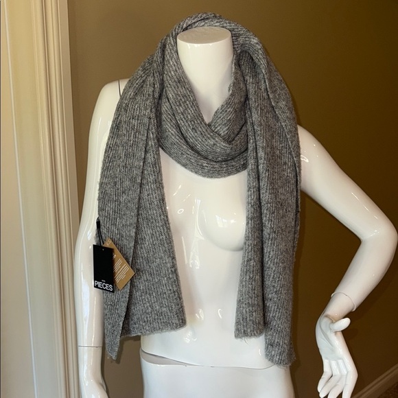 Pieces Accessories - Pieces Cashmere Wool Blend Wrap Scarf Heathered Gray Knit Soft Feminine Cozy